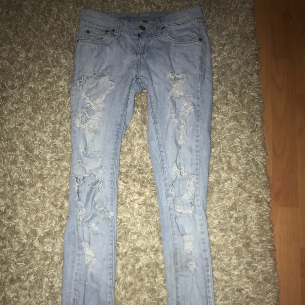 Carmar Ripped Jeans